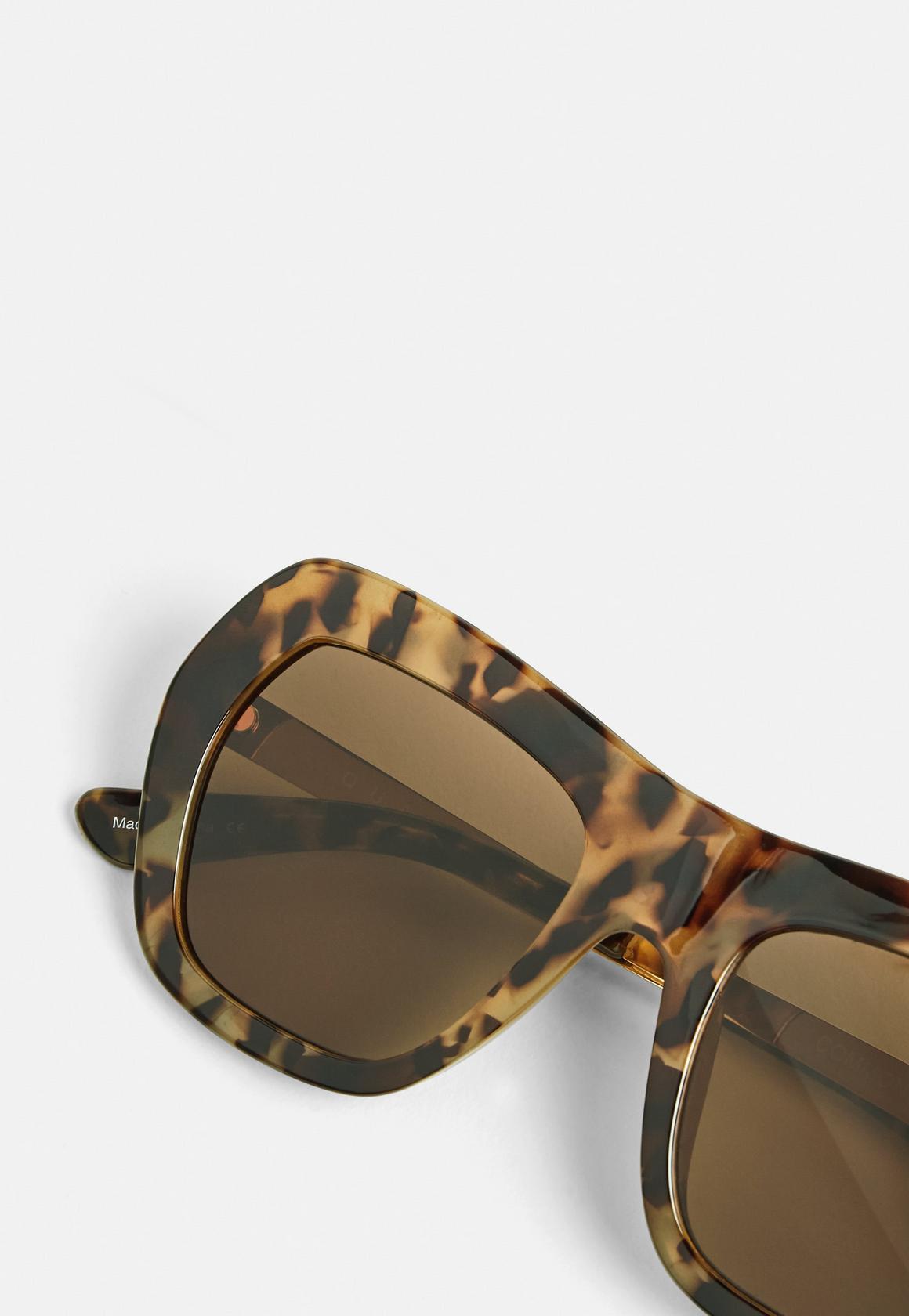 Black common love sunglasses
